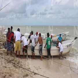 Yucatán: Cierran costa a la navegación por fuertes vientos de frente frío 13