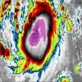 "Delta" ingresa a la Península de Yucatán como categoría 2
