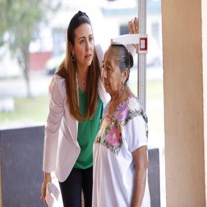 El Ayuntamiento, a través del DIF, lleva servicios de salud nutricional y alimentación a las comisarías