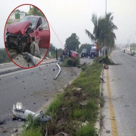 Yucatán: Deja estela de destrucción tras perder el control de su auto en la Progreso-Chichxulub