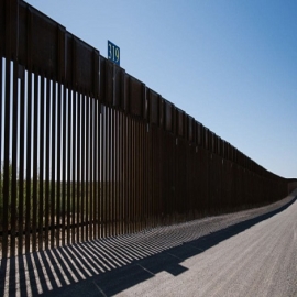 Biden podría estar bajo investigación por congelar la financiación del muro fronterizo de Trump