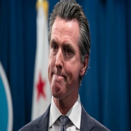 JUNTAN 1,2 millones de firmas para DESTITUIR al gobernador demócrata de California por los CONFINAMIENTOS