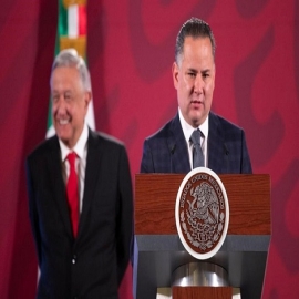 UIF investiga a exfuncionarios de Salud, revela Santiago Nieto