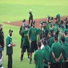 El Gobernador Mauricio Vila Dosal visita a los Leones de Yucatán antes de iniciar la Serie de Campeonato de la Zona Sur de la LMB