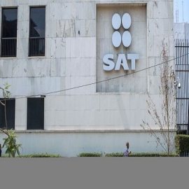 El SAT recuperó 736 mil mdp en adeudos fiscales en primeros dos años de AMLO