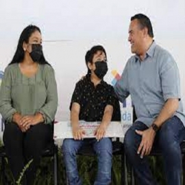 Renán Barrera combate el rezago educativo al brindar herramientas a la juventud del Municipio