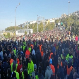 Italia | Multitudinarias protestas contra el ‘pase verde’ obligatorio en el importante puerto europeo de Trieste