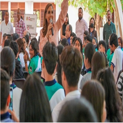 Mara Lezama trabaja por mejores condiciones para que la juventud se prepare mejor