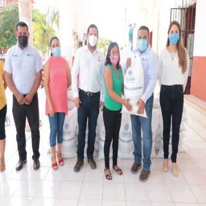 Con maíz para consumo, familias yucatecas siguen recibiendo el apoyo del Gobernador Mauricio Vila Dosal