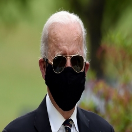 Más de 120 generales y almirantes retirados publican una carta abierta contra Biden: “Su condición mental y física no puede ser ignorada”