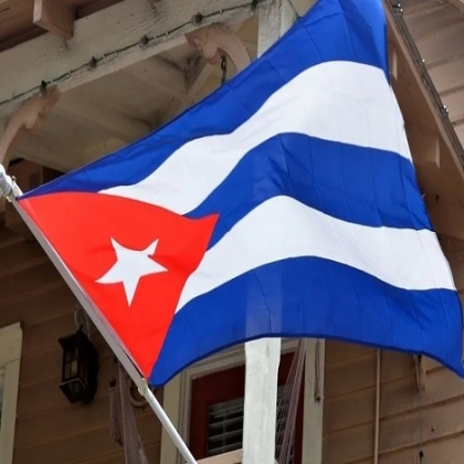 Golpean y arrestan a sacerdote en medio de históricas protestas y brutal represión en Cuba