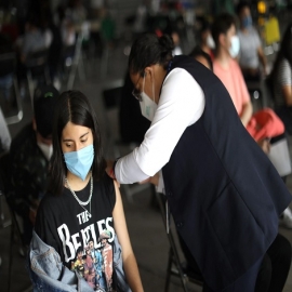 Inicia vacunación contra Coronavirus para adolescentes de 15 a 17 años en Mérida