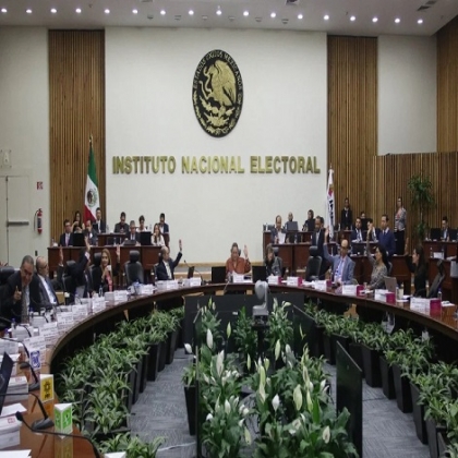 ¿Revés al INE? Magistrado del Tribunal Electoral propone revocar acuerdo sobre paridad en gubernaturas