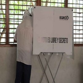 Fiscalía investiga a Ricardo Ponce: Realizan cateo en hotel de Bacalar