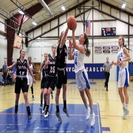 Vermont prohibió a una escuela cristiana de participar en torneos deportivos por negarse a jugar contra alumnos trans