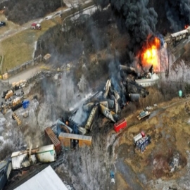 Abogado del 11-S advierte que la nube tóxica en Ohio podría provocar una “explosión de cánceres”