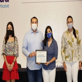 Reconocen el compromiso y labor de la juventud en la construcción de una Mérida de 10