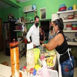 El Gobernador Mauricio Vila Dosal cena y duerme en Pisté