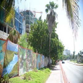 Cancún: Cierran y rompen parte de la ciclovía frente a nuevo hotel