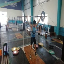 Chetumal: Entrenan pesistas con motivación a pesar de la falta de competencias