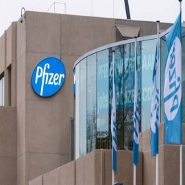 Experto en seguridad de datos revela contratos nunca antes vistos de la vacuna COVID de Pfizer: "Hay una buena razón por la que Pfizer luchó por ocultar los detalles"