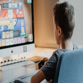 ¿Quieres que tus hijos den un buen uso a la tecnología? Esta conferencia puede ayudarte