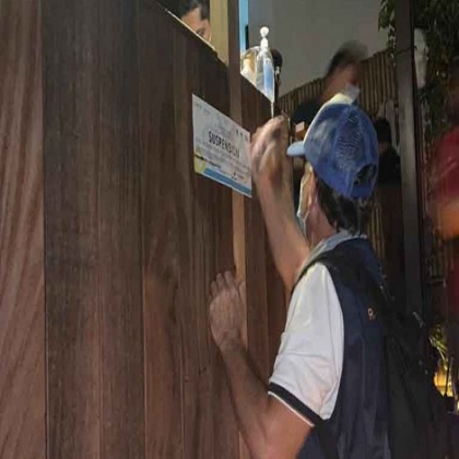 Aplican ocho suspensiones por fiestas masivas en Playa del Carmen