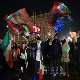 Sanitarios antivacunas asaltan la asamblea de médicos en Roma al grito de “¡mafiosos!”