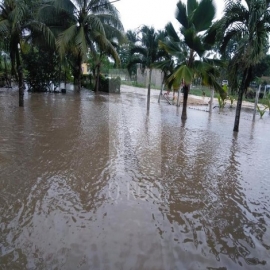 Escurrimientos amenazan a 40 mil personas en la ribera del Río Hondo