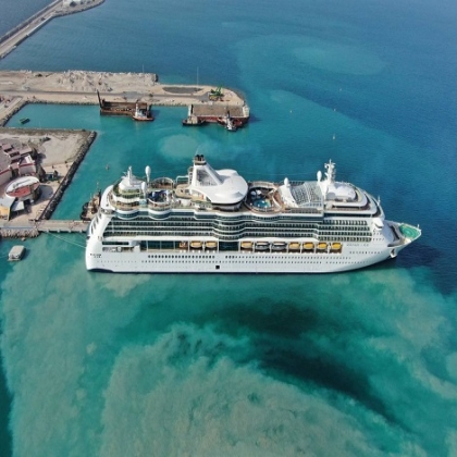 El crucero de lujo Serenade of the Seas llega a la costa de Yucatán, con más de 2,500 turistas