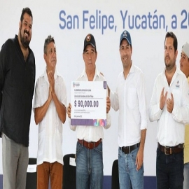 Para generar empleos y mejorar la vida de las familias de San Felipe, el Gobernador Mauricio Vila Dosal anunció apoyos y proyectos para la población de este puerto