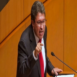 ¿Estás harto de los cargos extra al comprar boletos para un concierto? Monreal propone regularlos