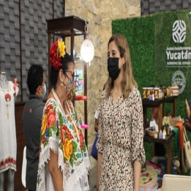 NOTA Y FOTOS CASA DE LAS ARTESANIAS FIELES DIFUNTOS