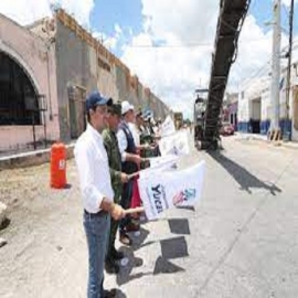 El Gobernador Mauricio Vila Dosal pone en marcha trabajos de reconstrucción de calles en torno al gran parque La Plancha