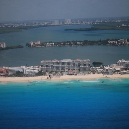 Cancún: Inicia monitoreo aéreo del sargazo en las costas de Quintana Roo