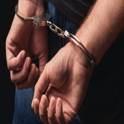 Con golpes y patadas, dos niñas evitan que sujeto abuse de ellas