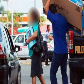 Mérida: Hacen cola en supermercados del norte durante el primer día del Buen Fin