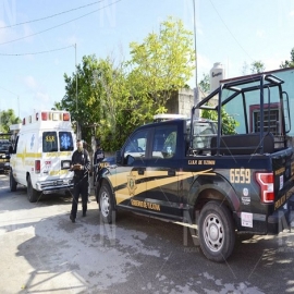 Yucatán: Albañil de Tizimín recibe fuerte descarga y se queda "pegado" al cable