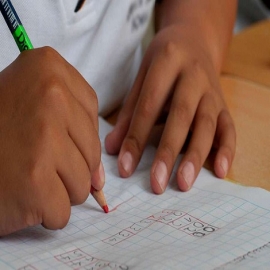 Vaticano anima a instituciones educativas católicas a ser comunidades de fe y caridad