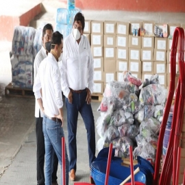 El Gobernador Mauricio Vila Dosal continúa con su recorrido por municipios del interior del estado para distribuir apoyos emergentes