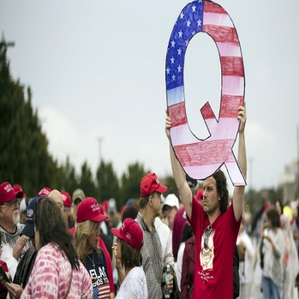 YouTube PROHIBE los videos de QAnon en la represión de las 'teorías de conspiración que se han utilizado para justificar la violencia en el mundo real'