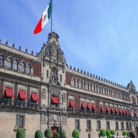 AMLO ordena investigar empresa de outsourcing que limpia Palacio Nacional