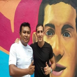 Yucatán: Mural genera polémica en torno a Rommel Pacheco y deportista con discapacidad