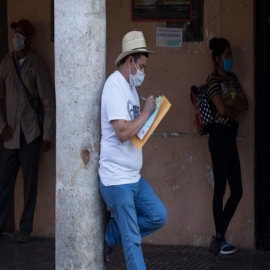 México pierde en abril 555 mil 247 empleos formales: IMSS; 66% son permanentes y el 34% eventuales