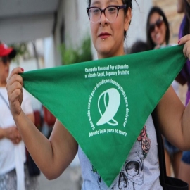 Colectivo 'Marea Verde' pide descongelar iniciativa a favor del aborto