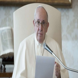 El Papa alienta a rezar en cada momento porque la oración obtiene milagros