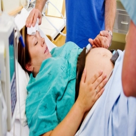 «Las mujeres que dan a luz hoy en EEUU tienen casi cuatro veces más probabilidades de morir que sus propias madres»