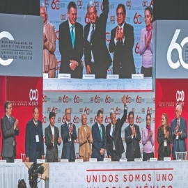 Publican decreto en el que AMLO reduce tiempos fiscales a radio y tv