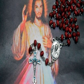 5 buenas razones para rezar la Coronilla de la Divina Misericordia
