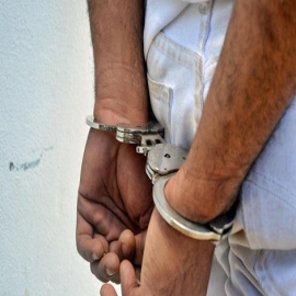 Detienen a hombre por acuchillar a su compañero de parranda